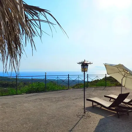 Studio With Amazing Sea View 3km To The Beach Kalamata